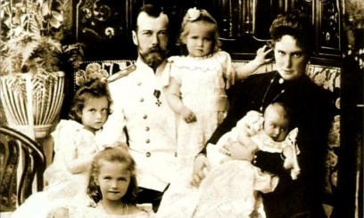THE EVERYDAY LIFE OF RUSSIAN ROYALTY THE EVERYDAY LIFE OF RUSSIAN ROYALTY